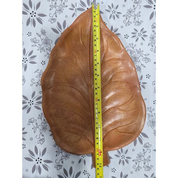 Leaf-Shaped Wall Hanging / Decorative Tray - Picture 7 of 11